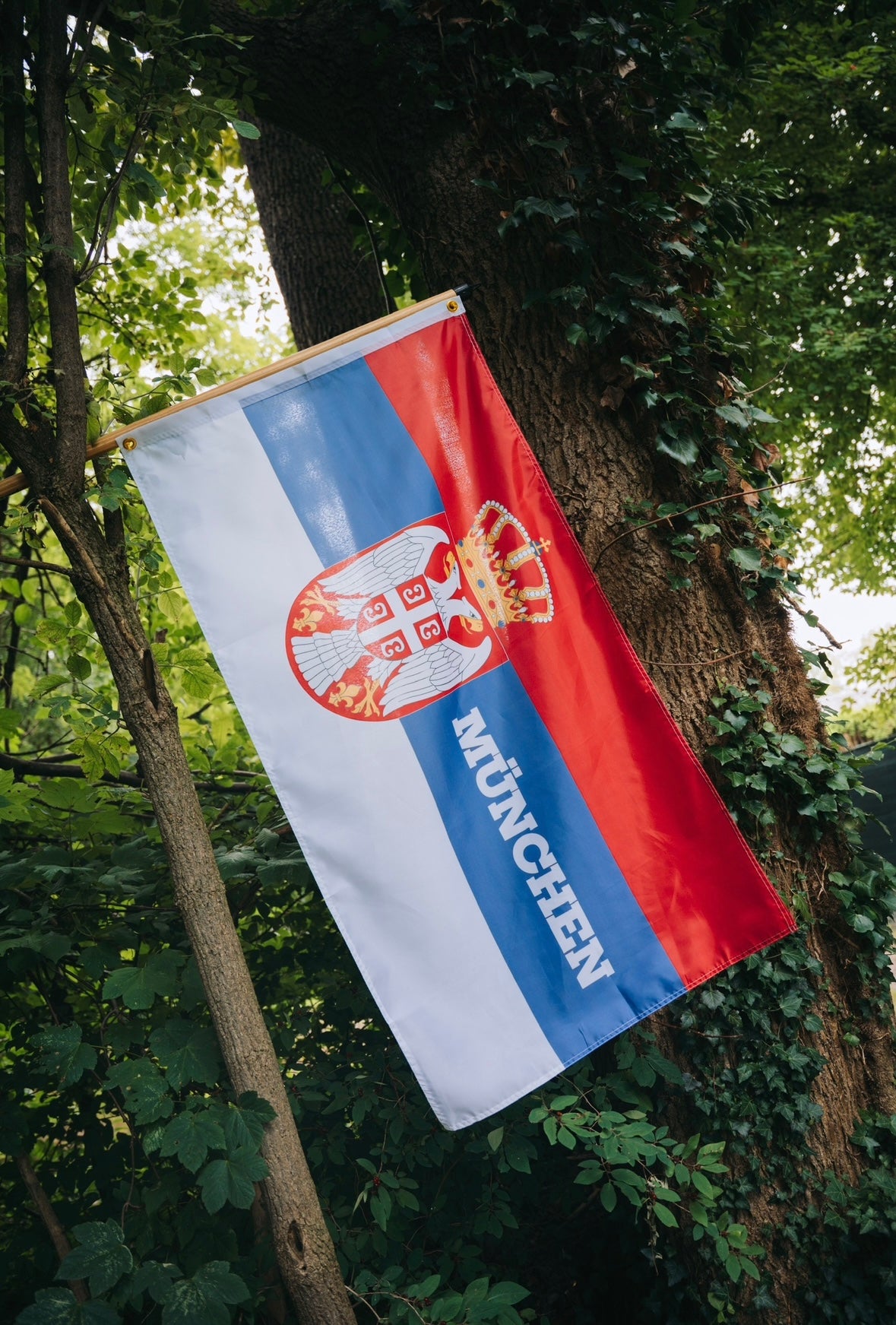 Serbien Flagge Doppelseitig