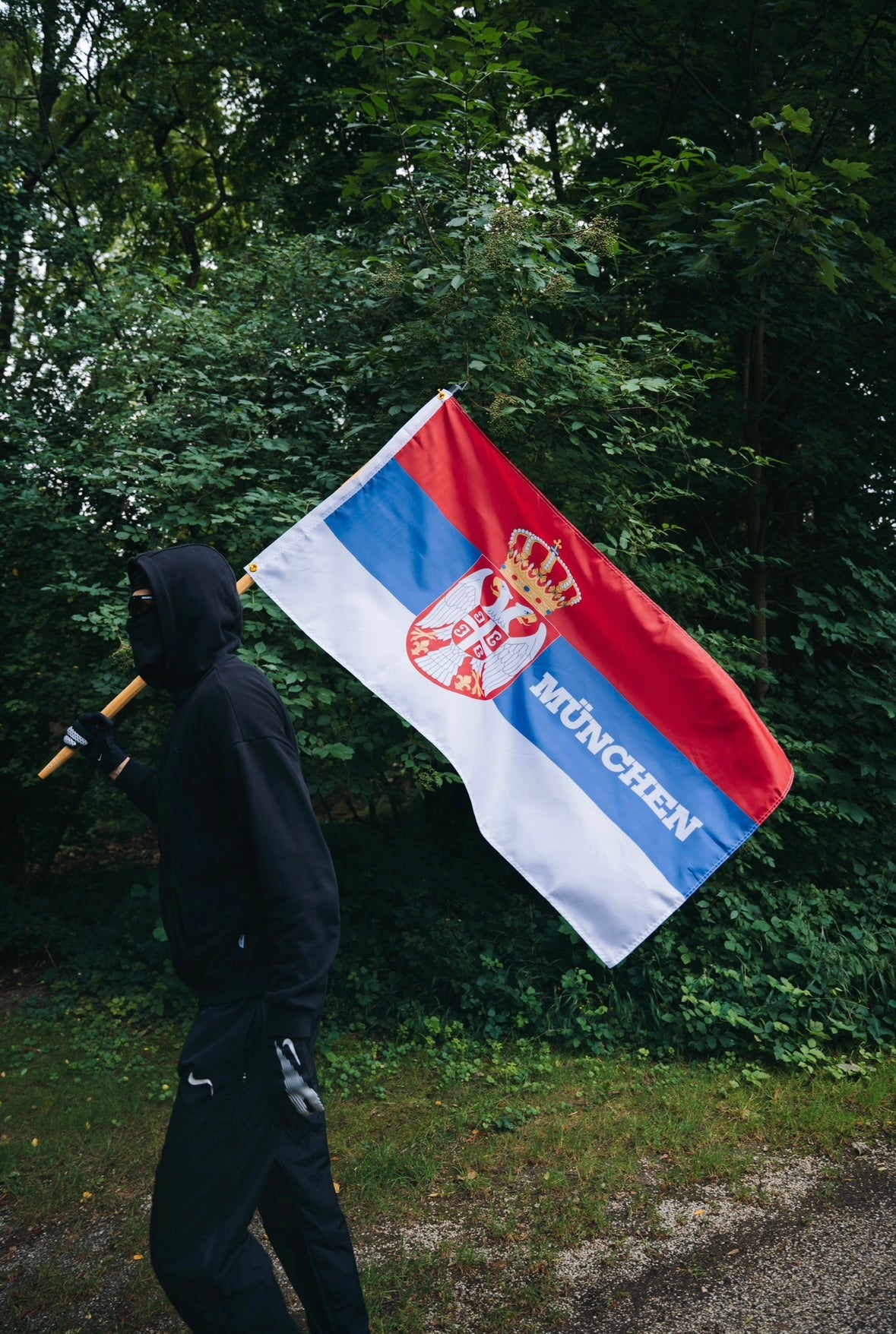 Serbien Flagge Doppelseitig